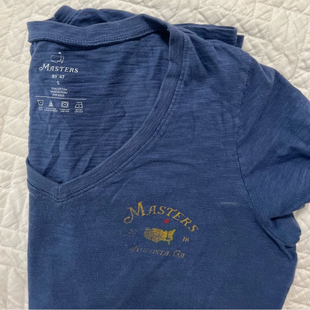 NWOT Masters women’s v-neck tee, vintage print (not faded)